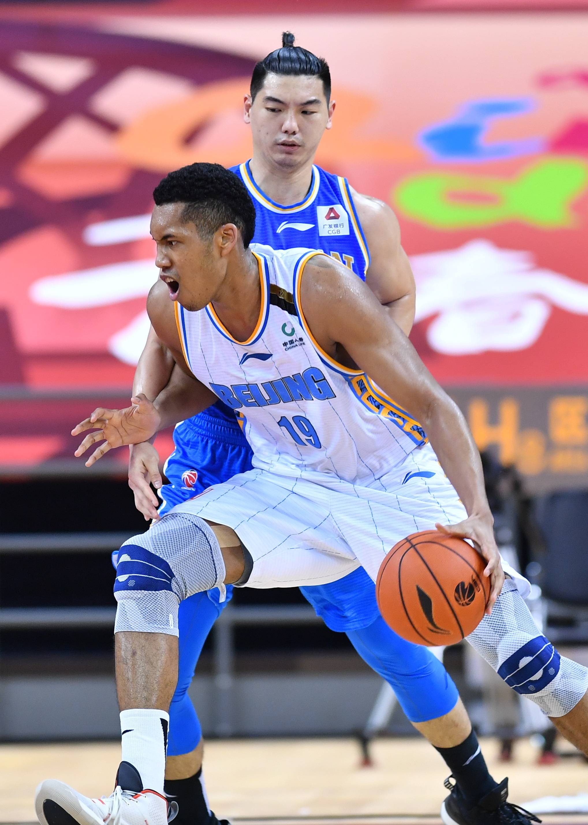 体育产业的 体育产业的