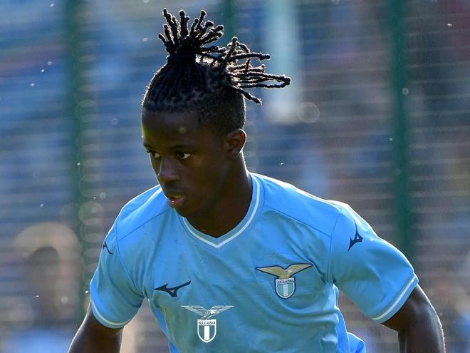 求球员具备 求球员具备