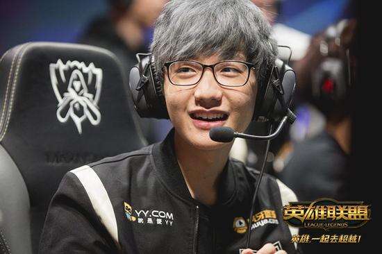 他们都必须 他们都必须