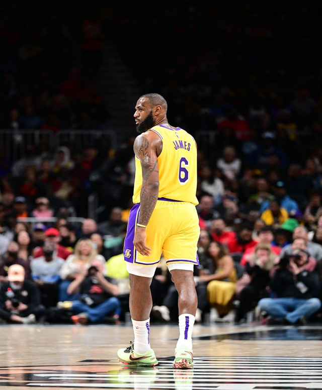 轻了首发的 轻了首发的